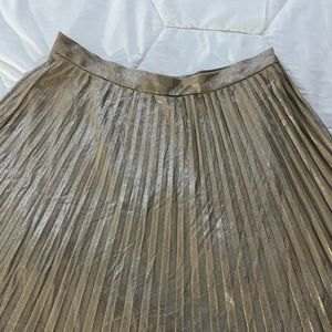 Pleated skirt